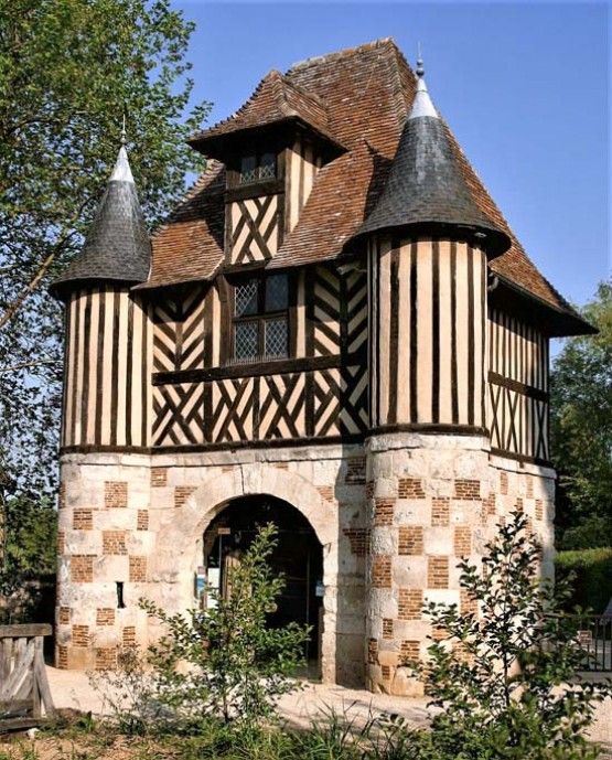 Chateau de crèvecoeur — photo 3