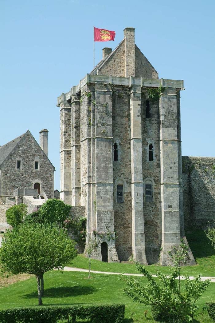 Chateau de saint sauveur le vicomte