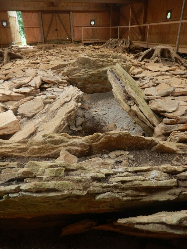 Le Dolmen d'Aillevans — photo 2