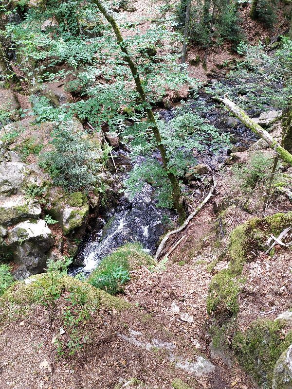 Petite cascade de Tendon
