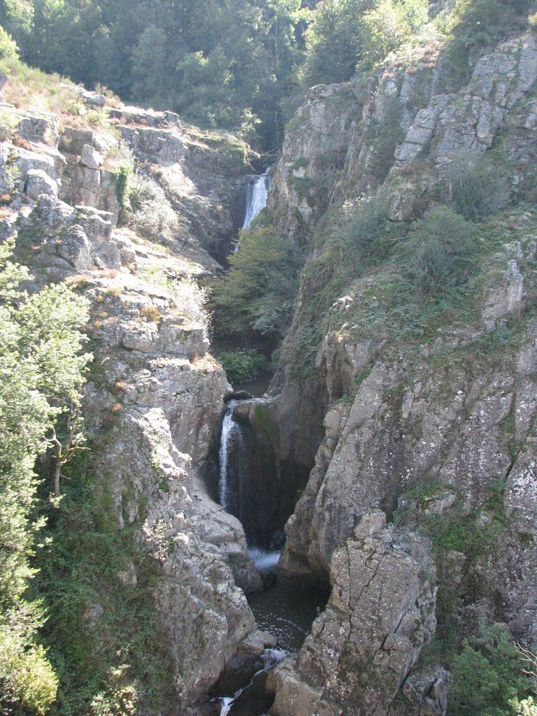 Sentiers des cascades d Arifat