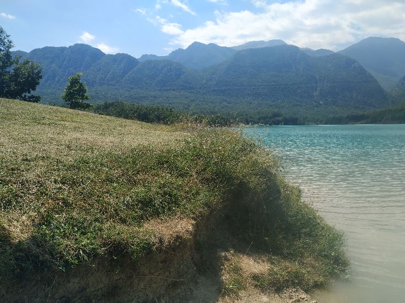 Lake of Castel San Vincenzo — photo 3