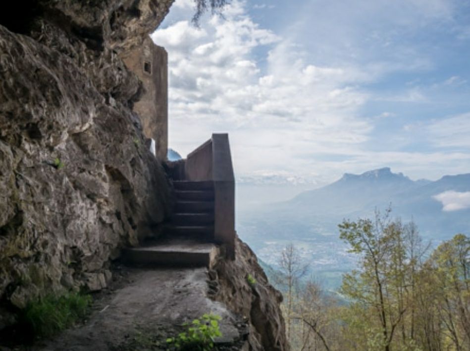 Grotte à Carret