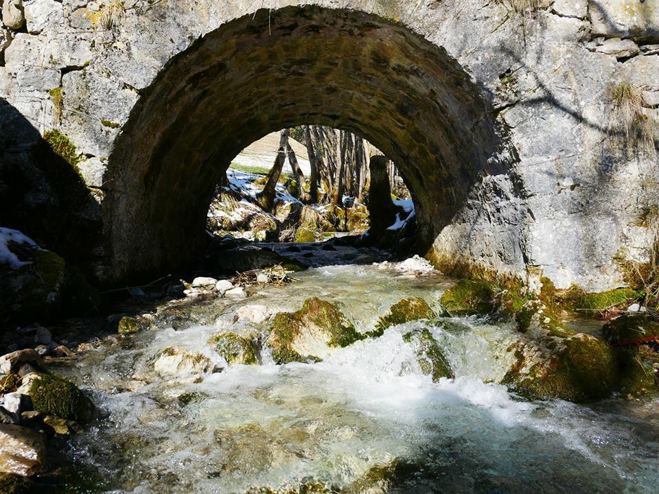 Pont du ruisseau de Montmin — photo 2