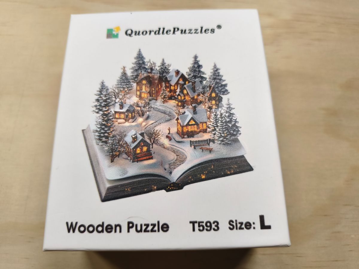 Puzzle: Holzpuzzle L Schneedorf von Quordle (200 Teile) - Wanderpuzzle #28