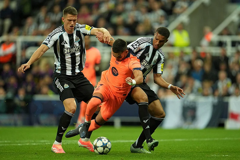 Barcelona visit Newcastle in Champions League last-16 opener under the lights at St. James’ Park
