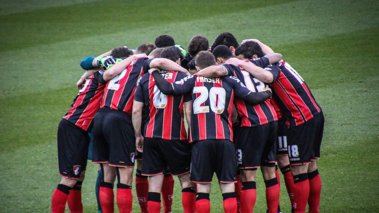 Burnley vs Bournemouth at Turf Moor: Parker’s possible back-four meets Iraola’s settled Cherries
