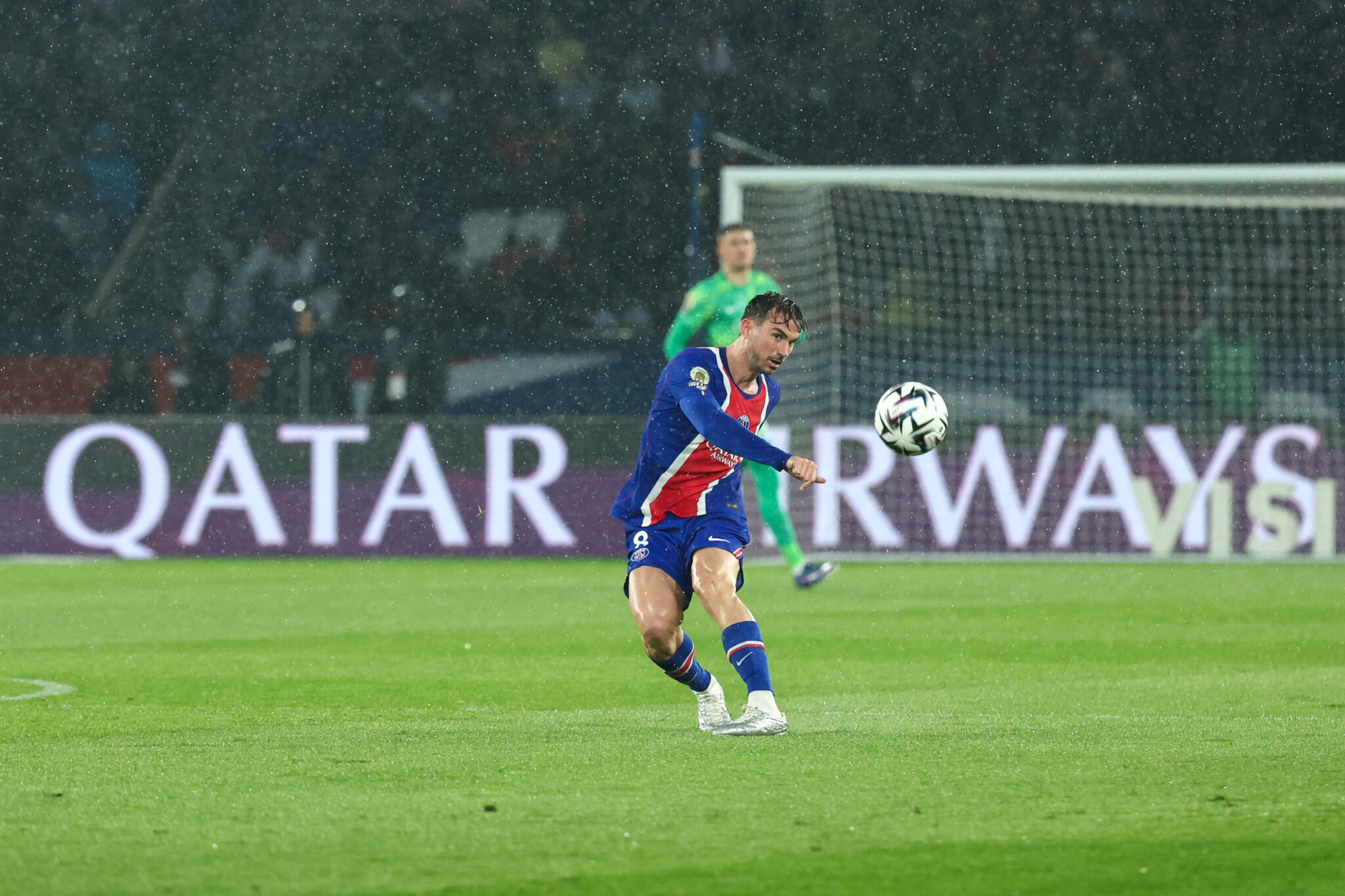Paris Derby Under the Lights: PSG Visit Paris FC at Stade Jean Bouin