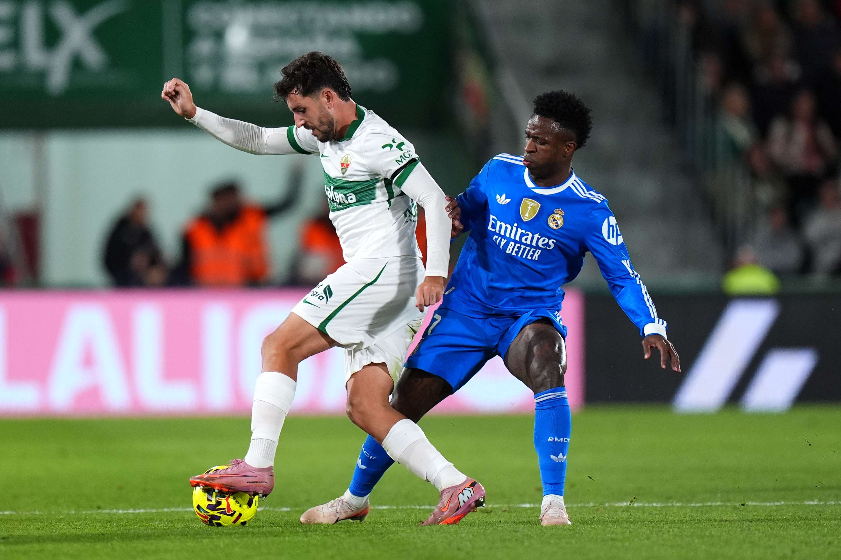 Real Madrid vs Elche: Bernabéu Night Under the Lights as Los Blancos Chase La Liga Momentum