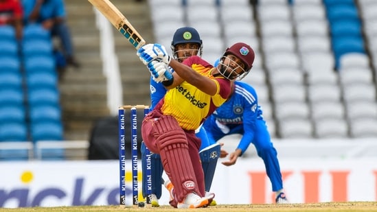 Sherfane Rutherford’s Blazing 76* Stuns England and Ignites West Indies’ T20 World Cup Charge in Mumbai