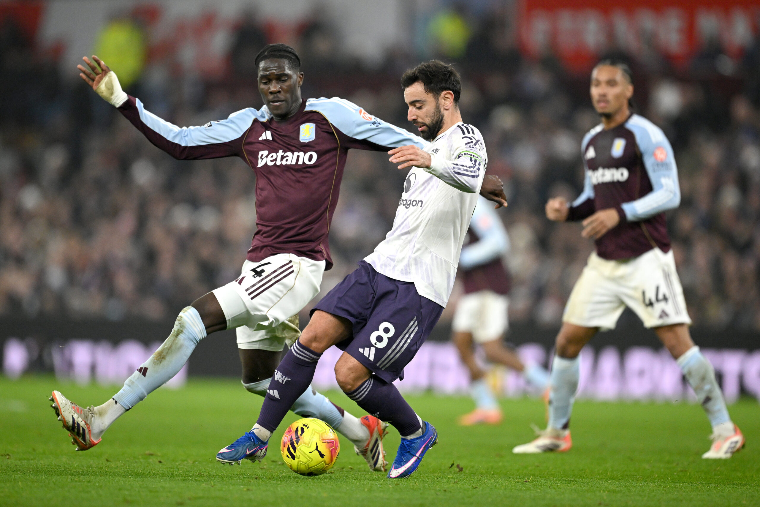 Top-Four Tension at Old Trafford: Manchester United vs Aston Villa Preview