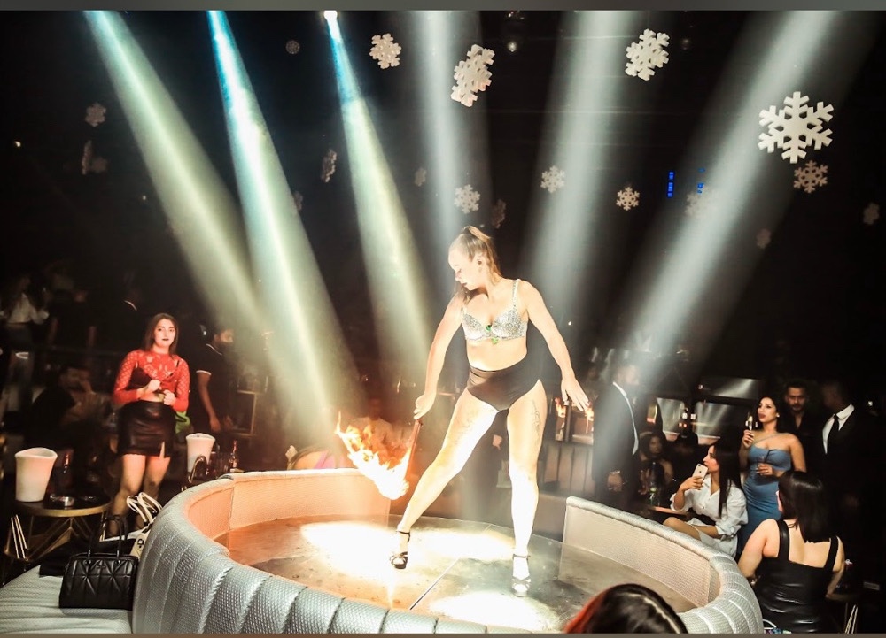 � كل ليلة عرض جديد… أجواء ما تتفوت!EVERY NIGHT A NEW SHOW — DON’T MISS THE VIBE! 🎶