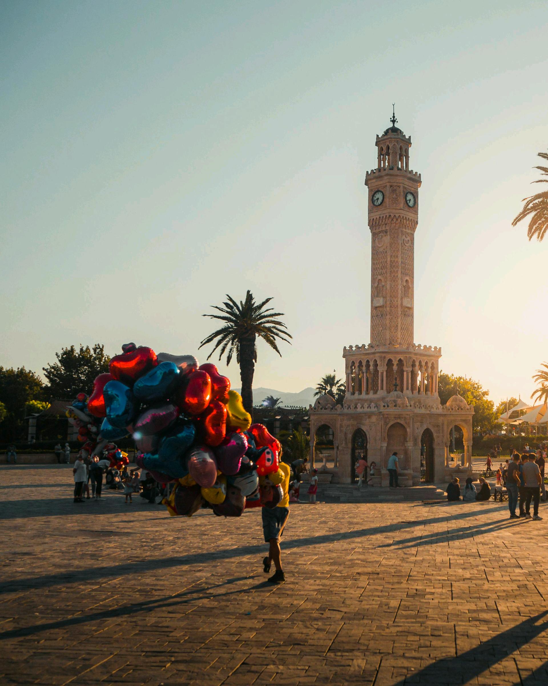 Konak Meydanı ve Saat Kulesi 1