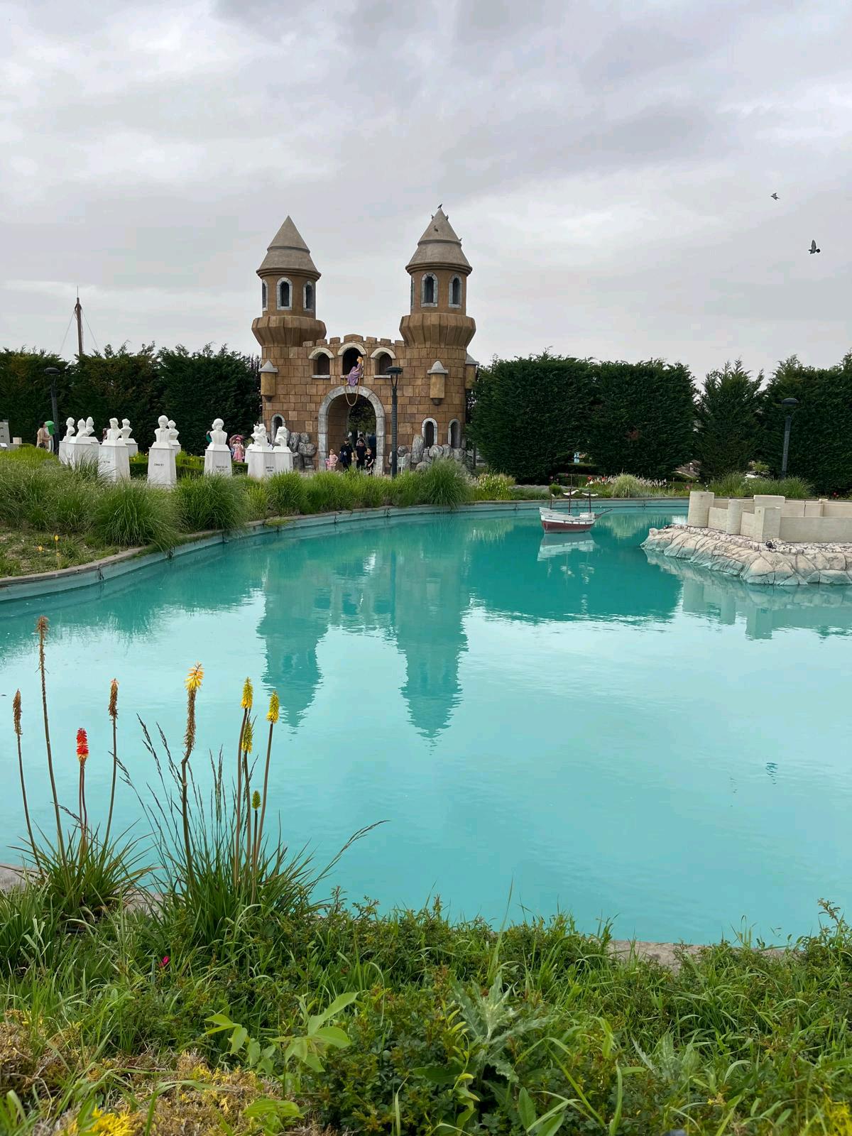 80 Binde Devr-i Alem Parkı 1