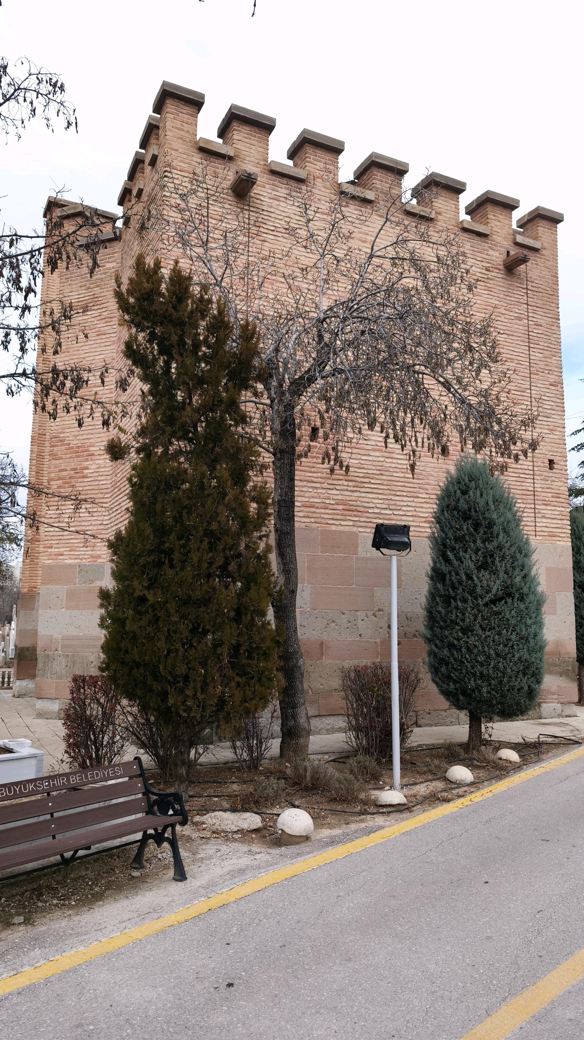 Gömeç Hatun Türbesi 1