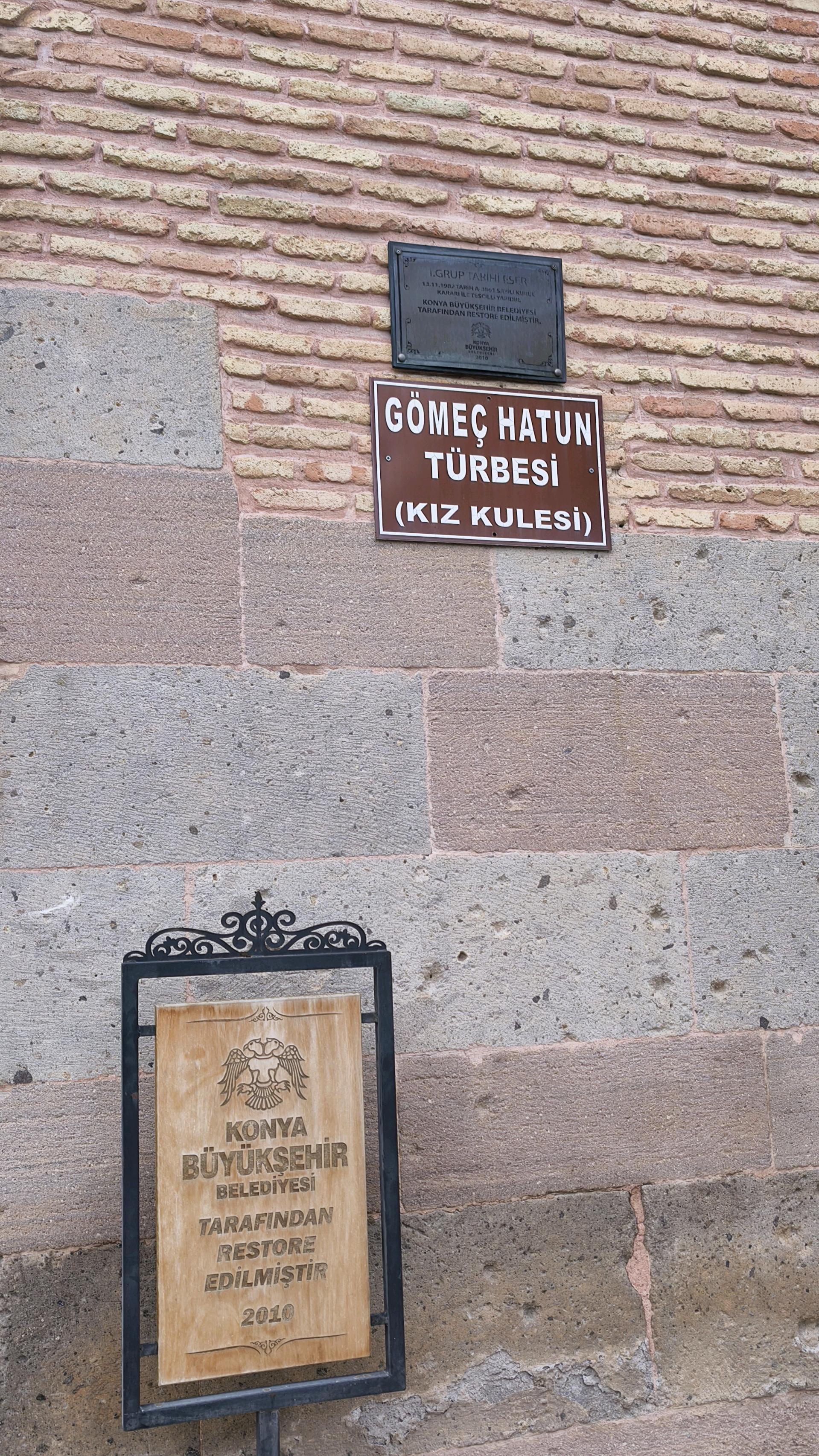 Gömeç Hatun Türbesi 2