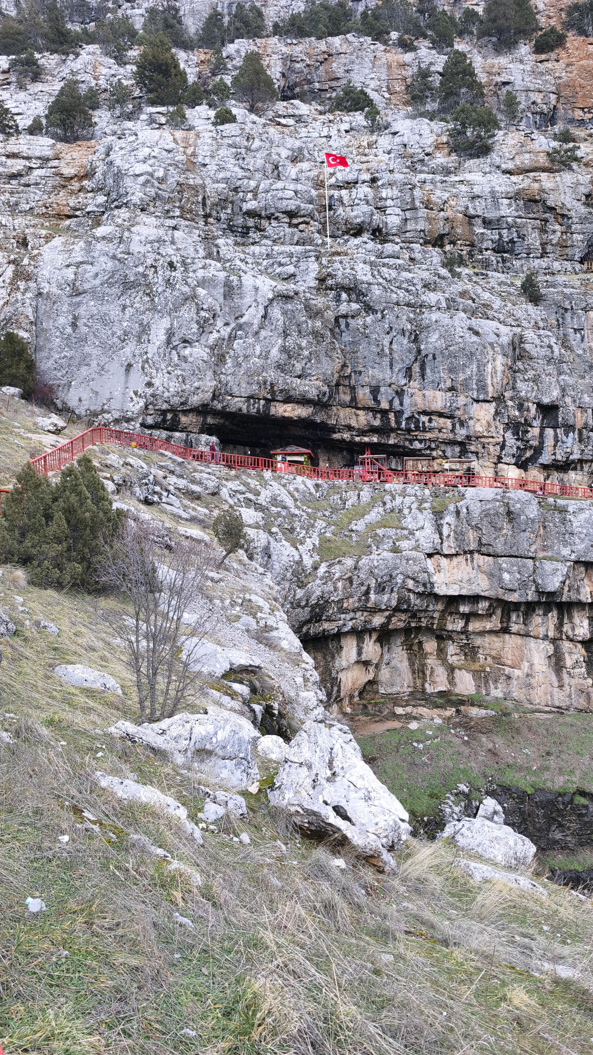 Tınaztepe Mağarası 3