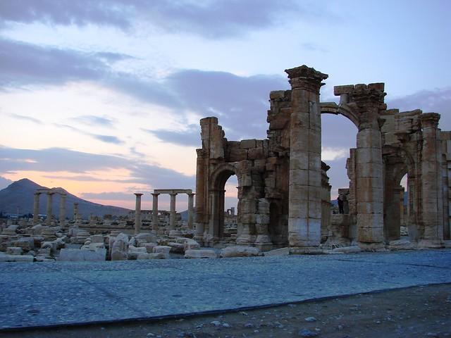 Al Qaryatayn image