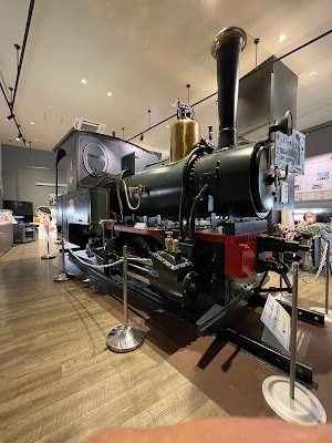 坊っちゃん列車博物館 (Botchan Train Museum)