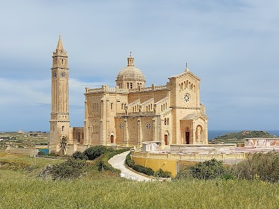 Bazilika Ta' Pinu (Ta' Pinu Basilica)