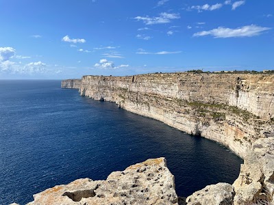 Il-Ħarq Ġgantija (Ta' Cenc Cliffs)