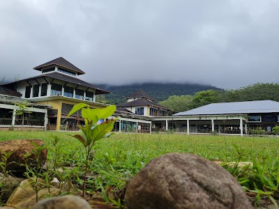 Pantai Damai (Damai Beach)