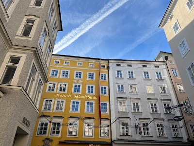 Mozarts Geburtshaus (Mozart's Birthplace)