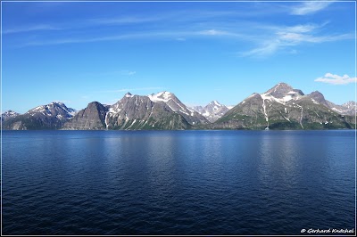 genfjord</place_en_name>Lyngenfjorden (Lyngenfjord)