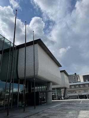 愛媛県美術館 (Ehime Prefectural Museum of Art)