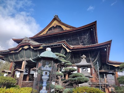 善光寺 (Zenko-ji Temple)