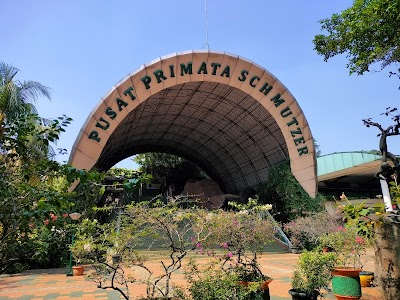 Kebun Binatang Ragunan (Ragunan Zoo)