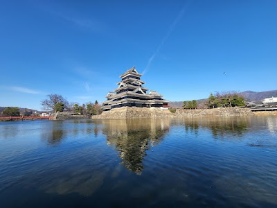 松本城 (Matsumoto Castle)