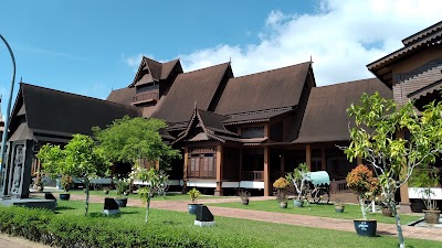 Pusat Hang Tuah (Hang Tuah Center)