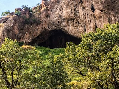 كهف شانيدار (Shanidar Cave)