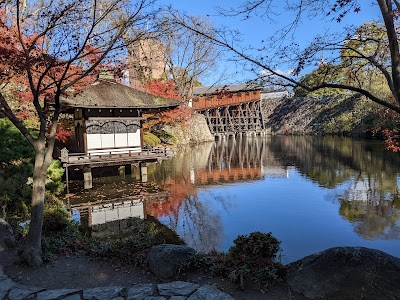 和歌山市立美術館 (Wakayama City Art Museum)