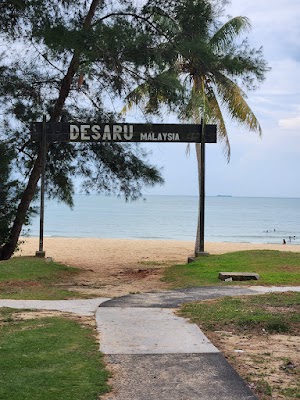 Pantai Desaru (Desaru Beach)