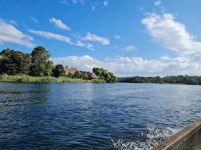 Lago Alajuela (Lake Alajuela)