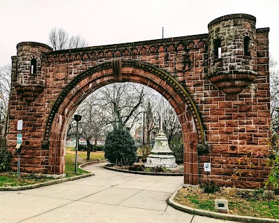 Pershing Field Park (Pershing Field Park)