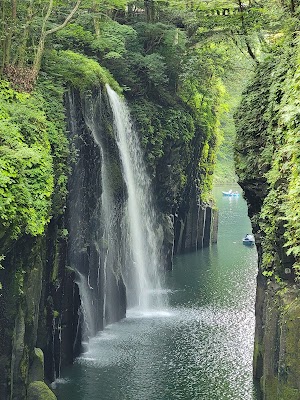 高千穂峡 (Takachiho Gorge)