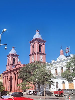 Plaza 25 de Mayo (Plaza 25 de Mayo)