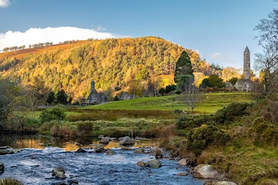 Gleann Dá Loch (Glendalough)