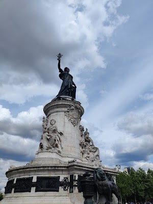 ساحة الجمهورية (Place de la République)