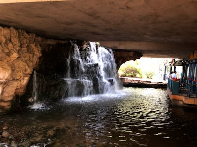 وادي الطيور (Valley of the Birds)