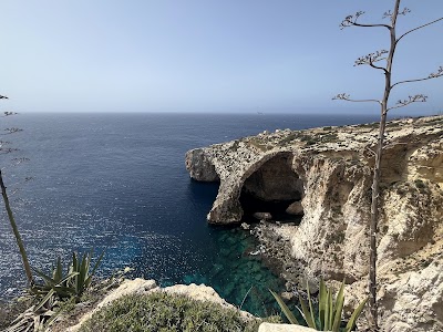 Il-Grotta Aħdar (Blue Grotto)