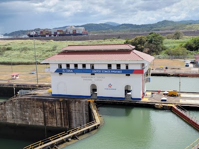 Esclusas de Miraflores (Miraflores Locks)