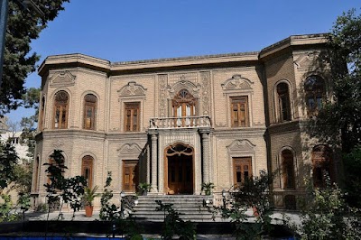 موزه شیشه و سفال (Abgineh Museum)