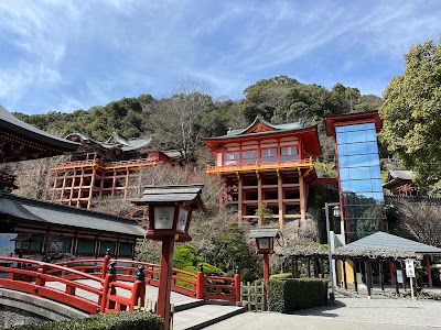 祐徳稲荷神社 (Yutoku Inari Shrine)