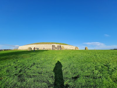 Brú na Bóinne (Newgrange)