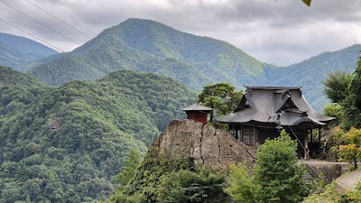 立石寺 (Risshaku-ji Temple)