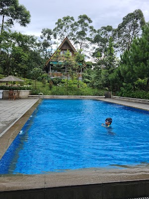 Gunung Sari (Gunung Sari Mountain)